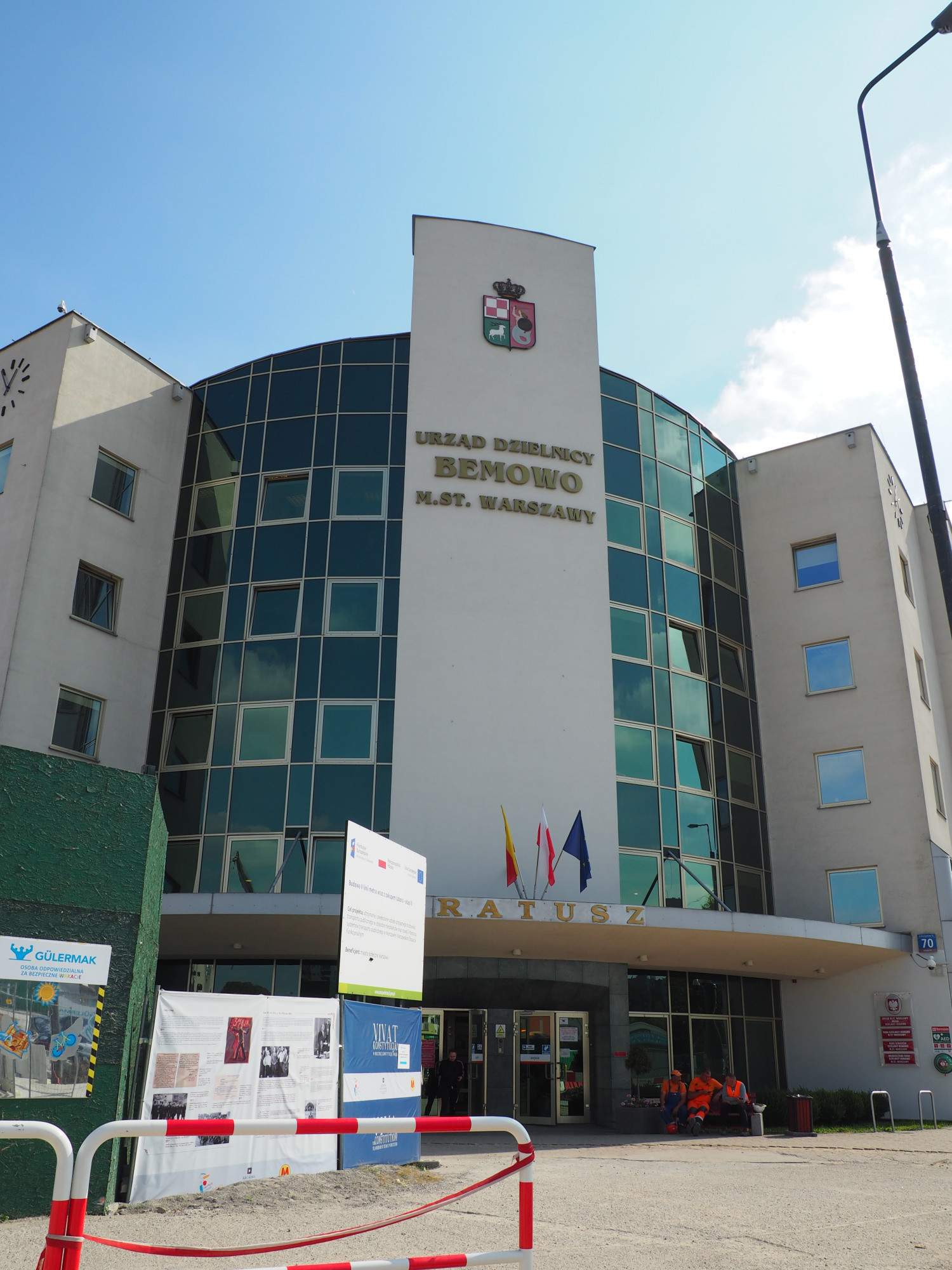 Zdjęcie architektury budynku Ratusz Bemowo